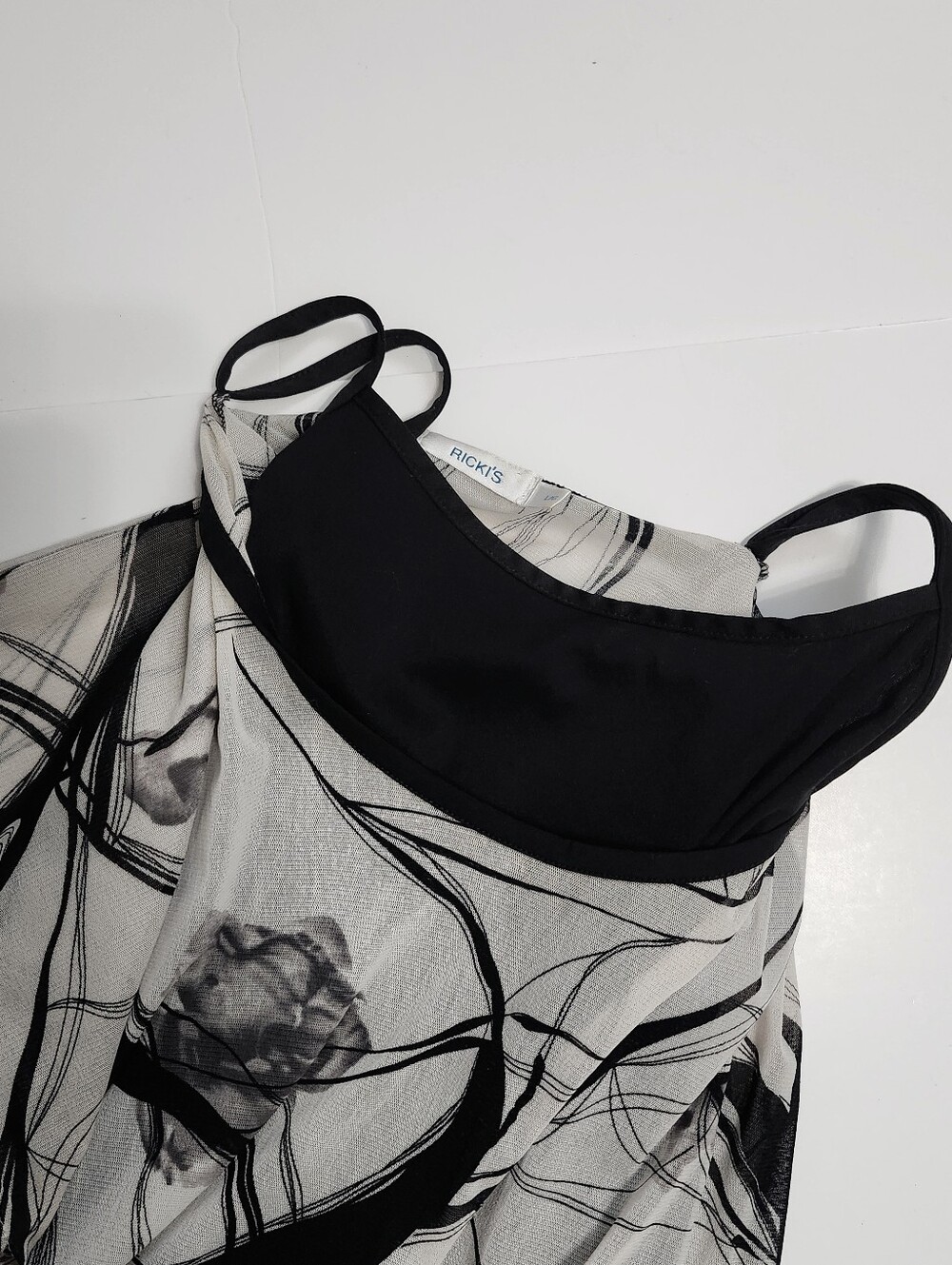 Ricki's L Abstract Floral Shirt Sleeve Top - Picture 8 of 14